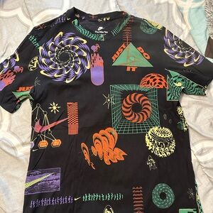 Nike men’s t-shirt